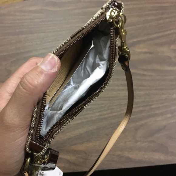 Brand new Coach Wristlet - Picture 3 of 3